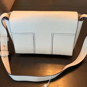 NWT Tory Burch block T pebbled shoulder bag